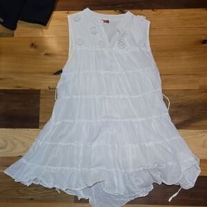 Voile White Sleeveless Long Shirt with Floral Details